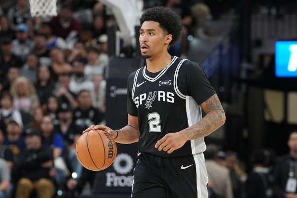 股票配资代理 榜眼的价值！迪伦·哈珀接球不犹豫三分再中 马刺又反超比分！